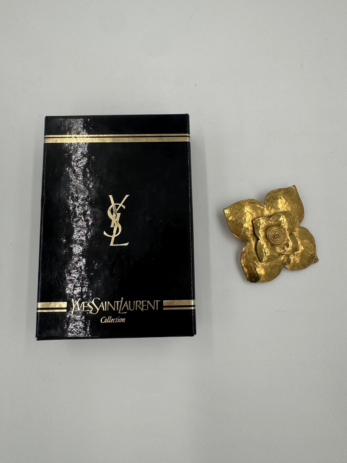 Yves Saint Laurent Vintage Brosche