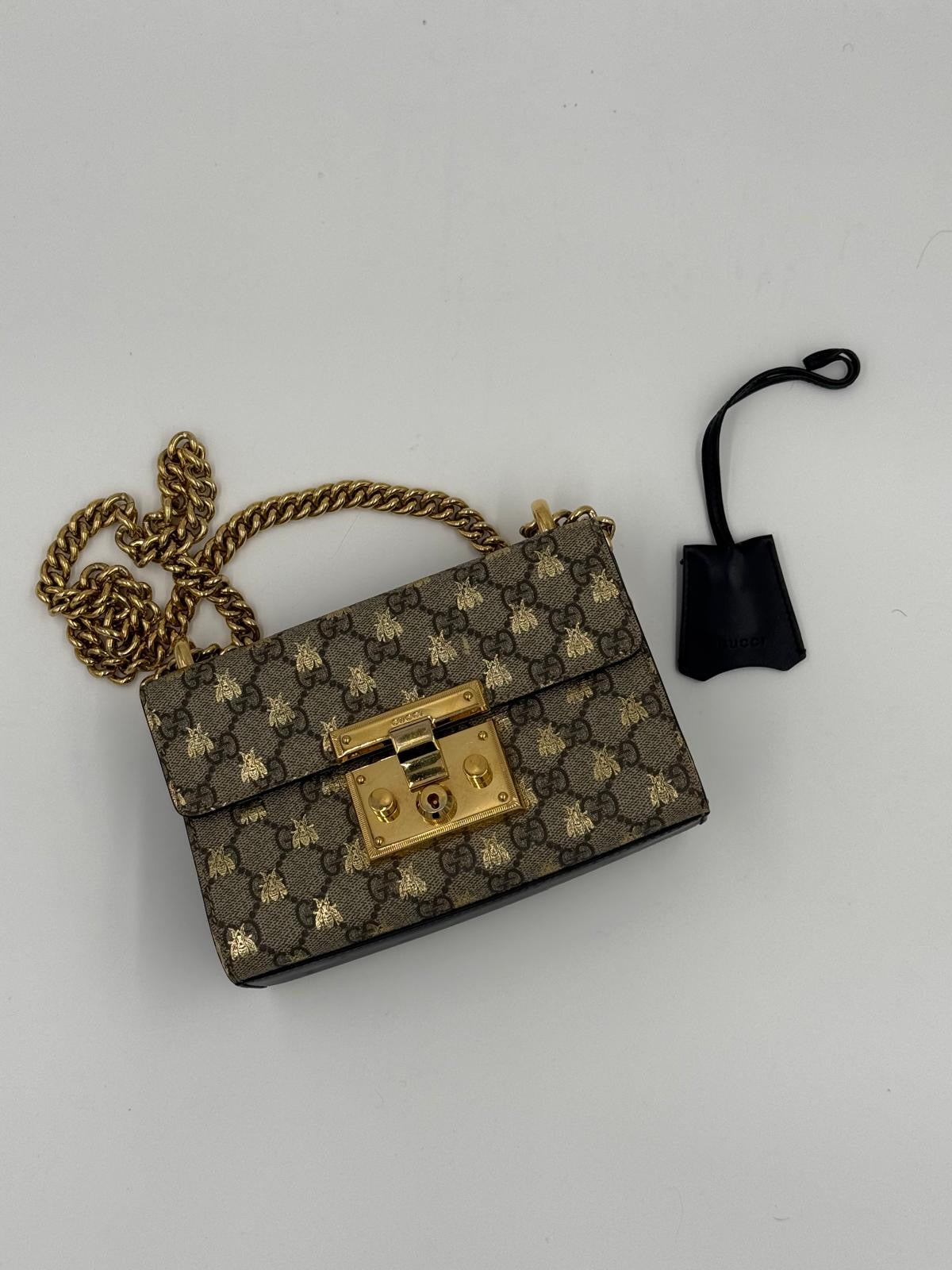 Gucci small Bee Padlock Umhängetasche  GG Supreme Canvas Beige Braun Gold Bienenmotiv Animalier Linie Schultertasche Crossbody