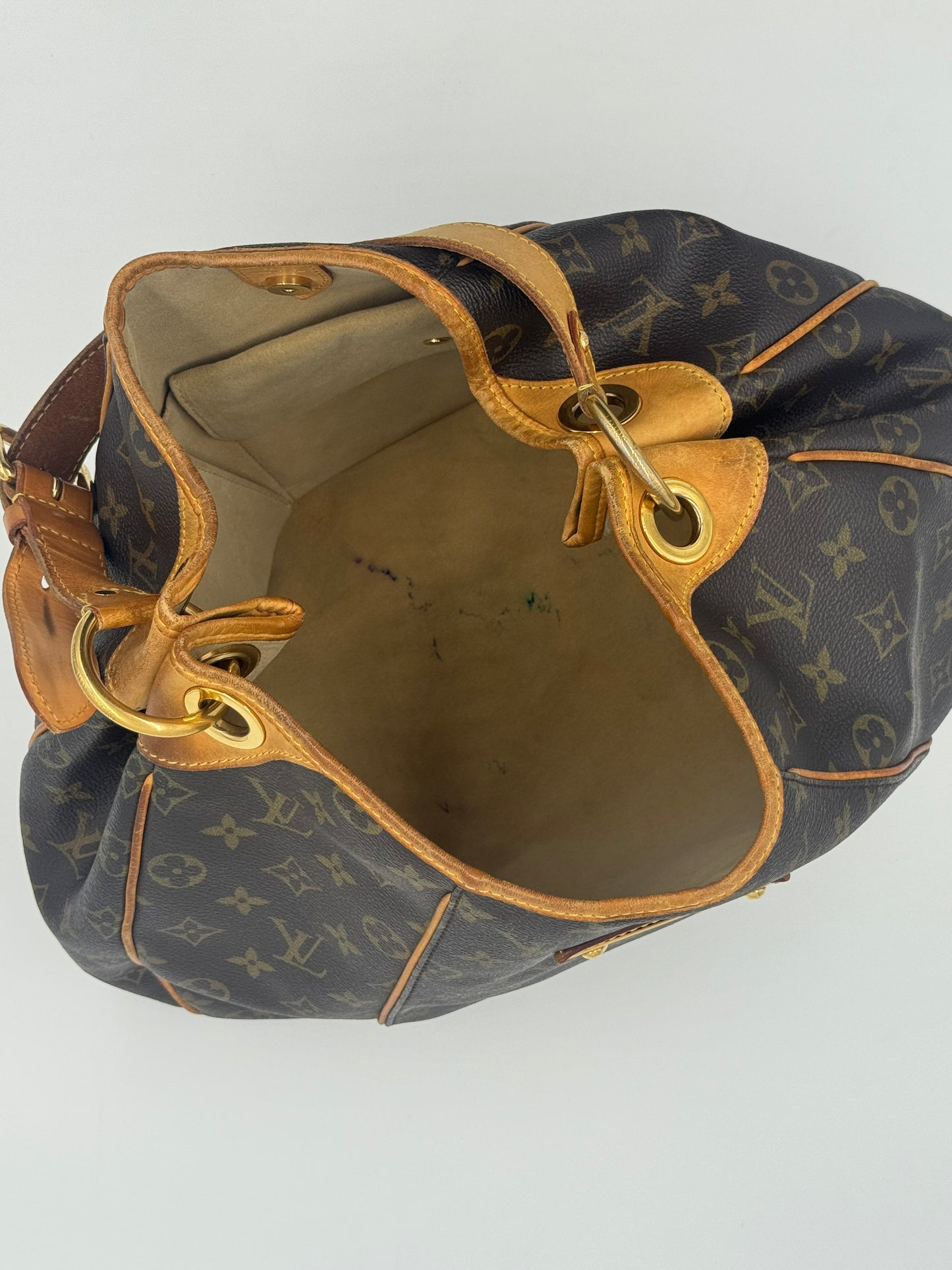 Louis Vuitton Galliera PM
