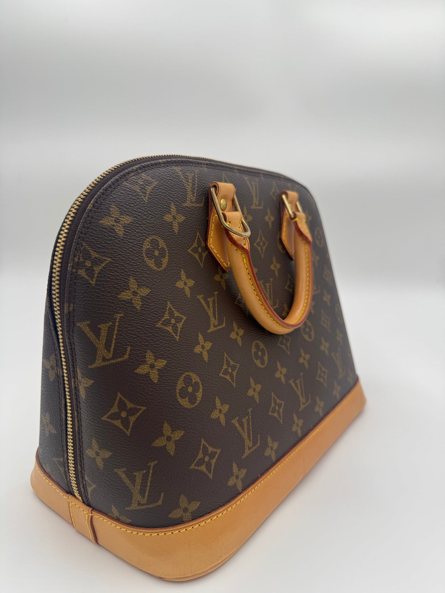 Louis Vuitton Alma PM